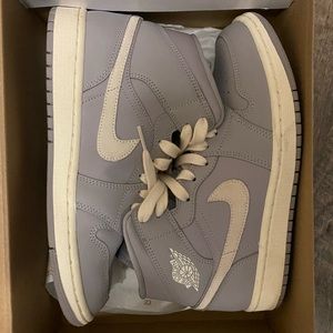 Women’s air jordan 1’s